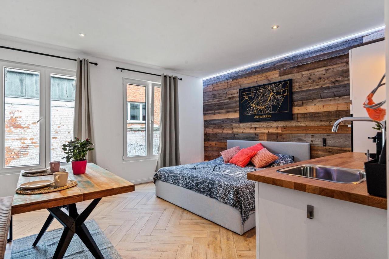 Suite City Center In Quiet Street & Airco Anversa Esterno foto