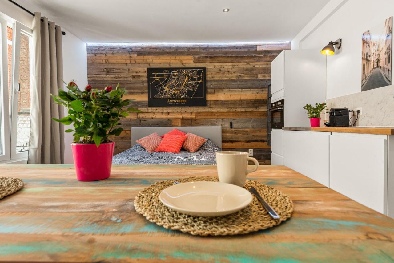 Suite City Center In Quiet Street & Airco Anversa Esterno foto