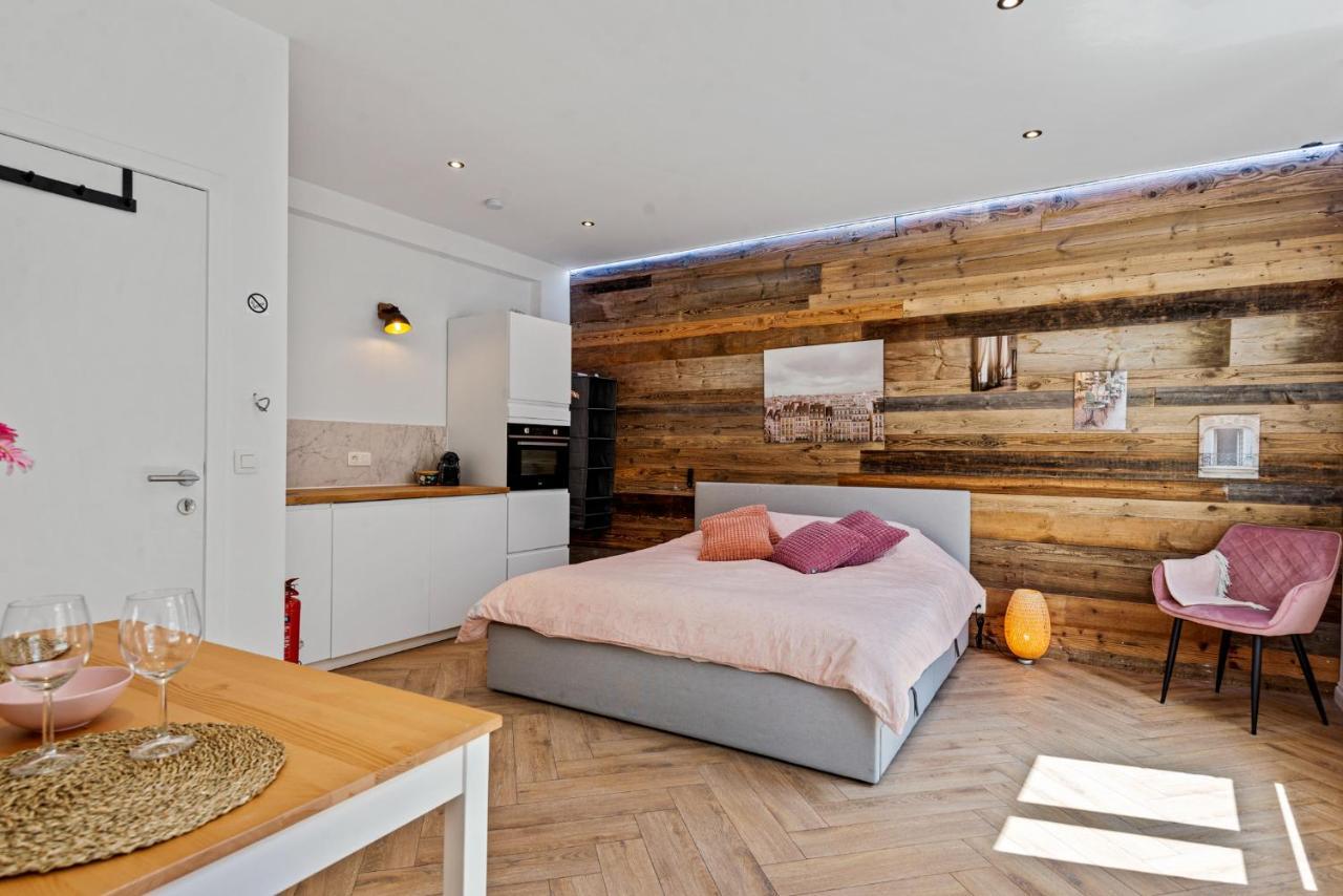 Suite City Center In Quiet Street & Airco Anversa Esterno foto